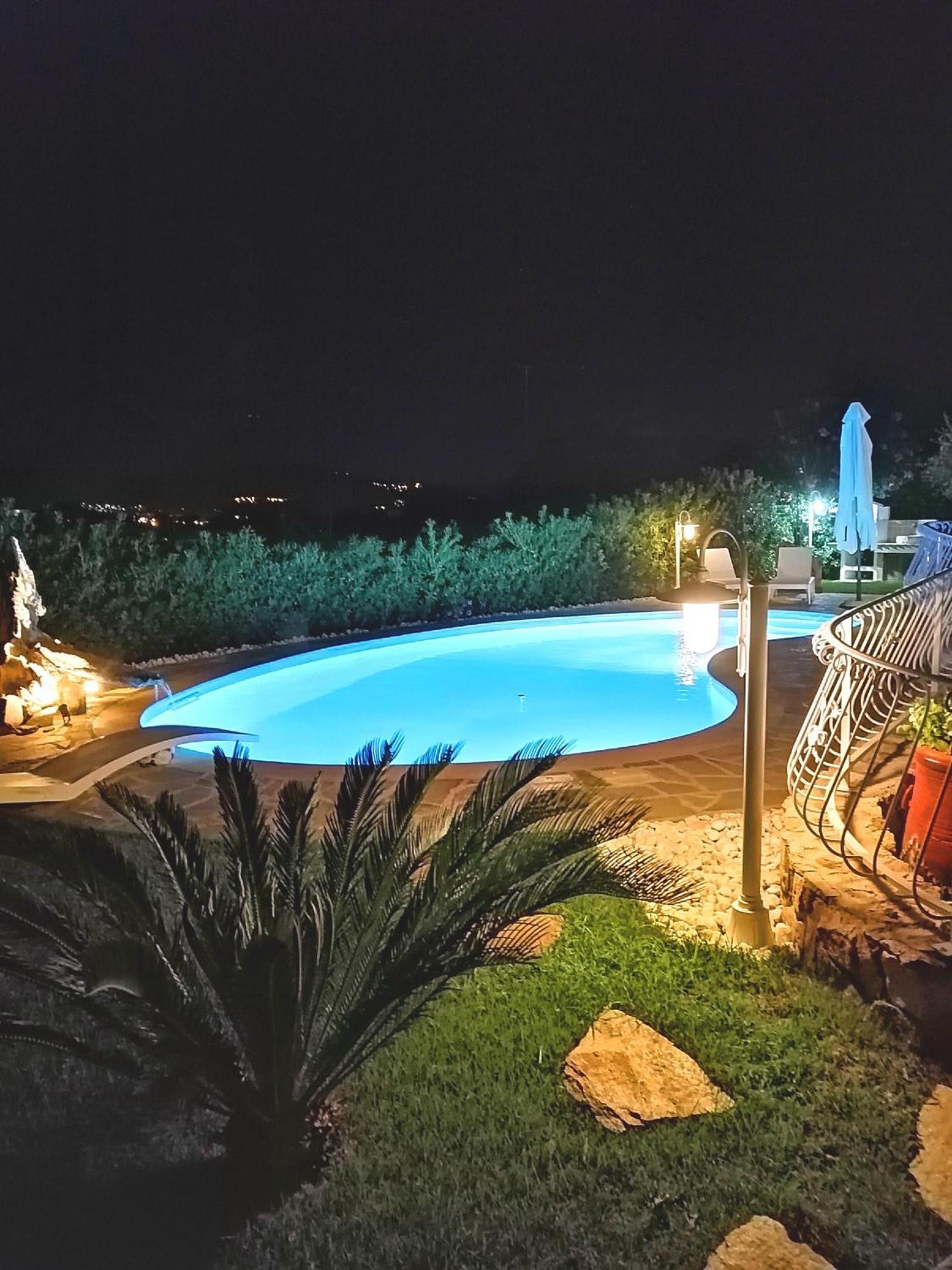 Villa Liberty Budoni タナウネッラ エクステリア 写真